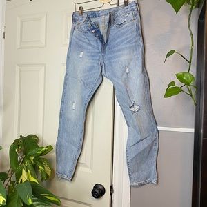 Levi’s ~ Wedgie Fit Jeans